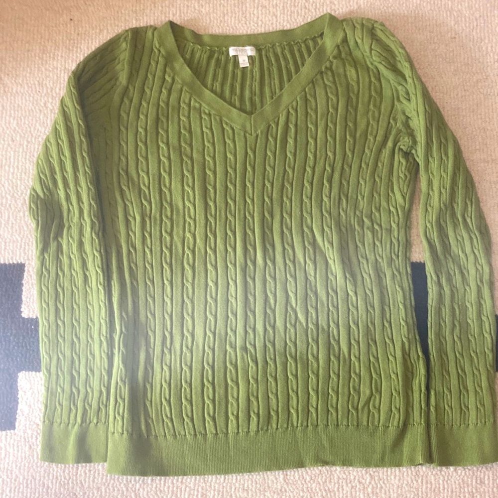 Green v neck cable sweater